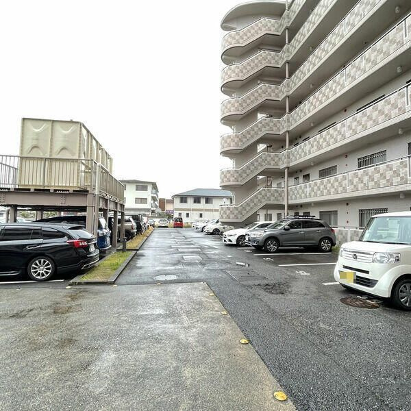 ジュネス保田３　　　刈谷市近郊の賃貸はクラスホームの駐車場