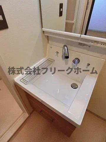 ランドマーク三鷹の洗面所