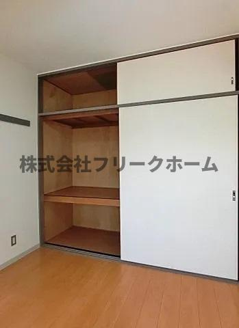 ランドマーク三鷹の収納