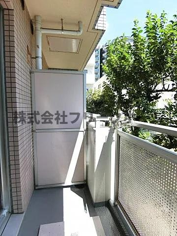 ランドマーク三鷹のバルコニー