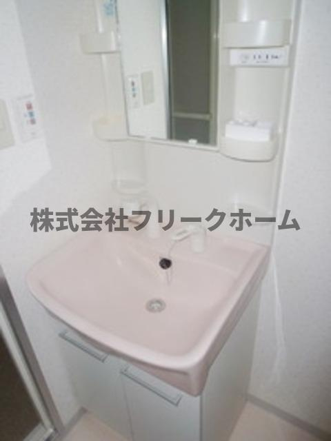 ランドマーク三鷹の洗面所