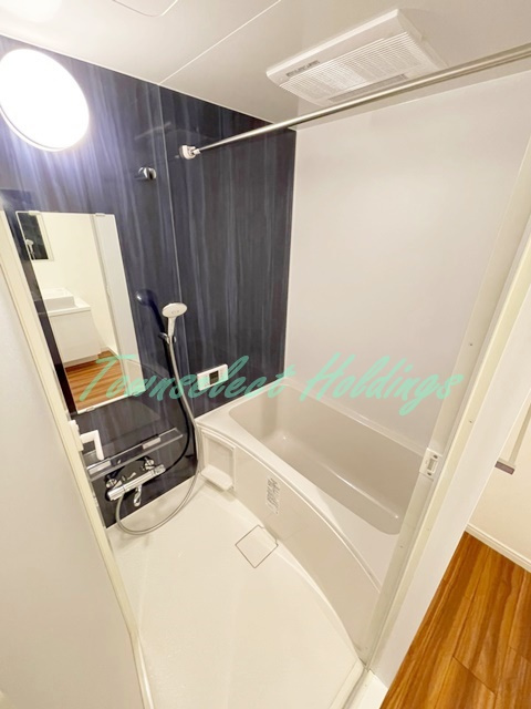 鎌倉市台４丁目の賃貸マンションの浴室