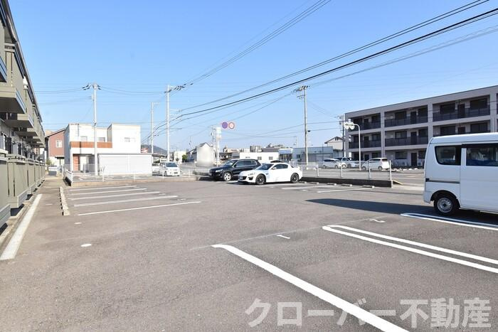 ヴェルデ津森の駐車場|駐車場
