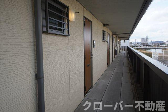ヴェルデ津森のエントランス
