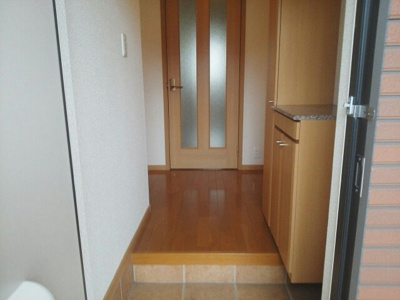 【玄関】 | ウエスト・ヴィオラ・カ－サⅠ | シンプルで使いやすい玄関です