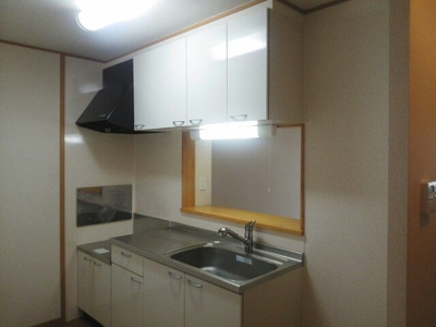 【キッチン】 | ウエスト・ヴィオラ・カ－サⅠ | キッチンでお料理をお楽しみください