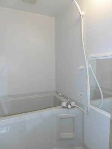 カーサ焼山中央A棟の浴室