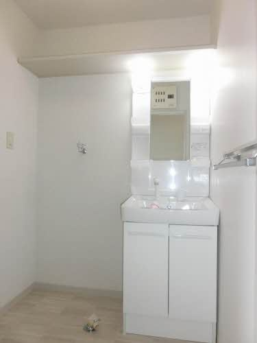 カーサ焼山中央A棟の洗面所