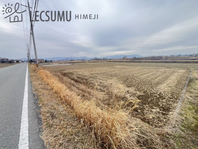姫路市山田町牧野/売土地の前面道路含む現地写真
