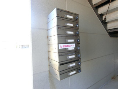 【玄関】 | サンライズＫ | イメージ写真205号室（反転あり）