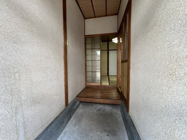 上野芝町1黒田文化の玄関
