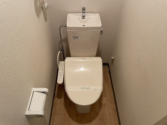 宇品丸八ビルのトイレ