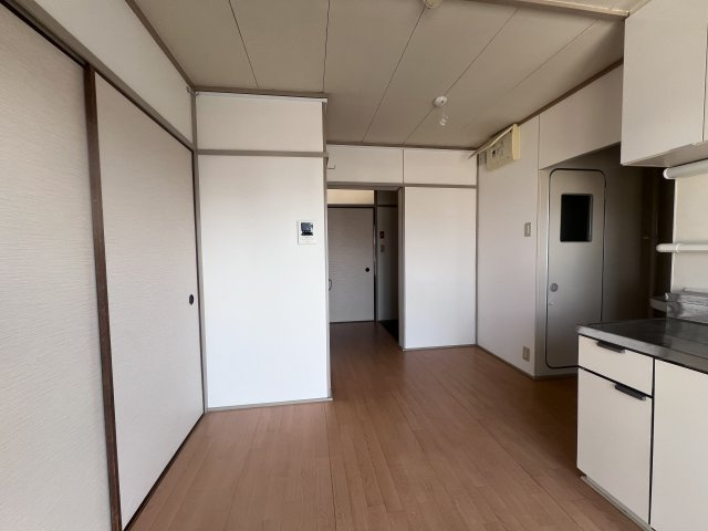 伊川谷（３） 4号棟の居間・リビング