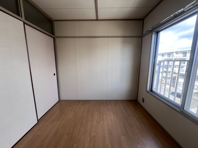 伊川谷（３） 4号棟の洋室