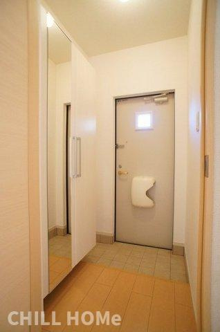 グレイスＢの玄関|当社、チルホームのHPもご覧ください(^^)/物件情報多数♪