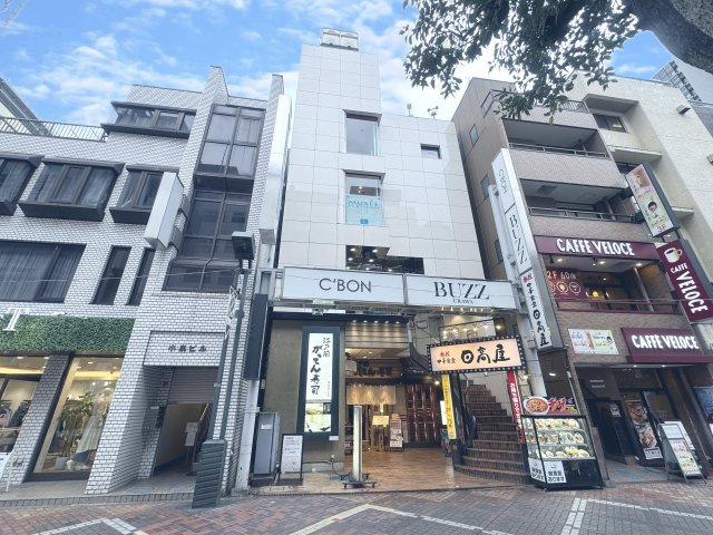 あずさビルの外観