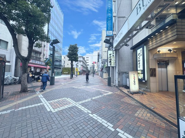 あずさビルの周辺