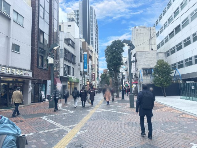 あずさビルの周辺