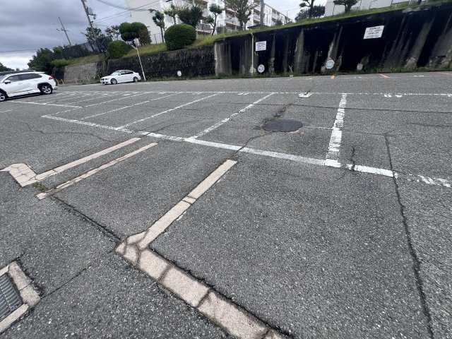 東垂水（１・２） 5号棟の駐車場