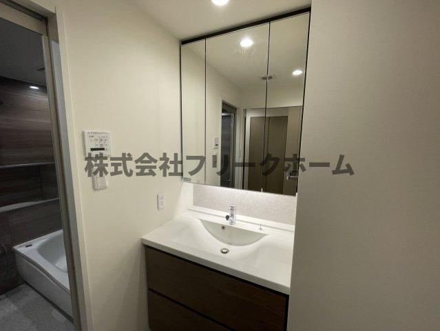 武蔵野市吉祥寺本町４丁目の賃貸マンションの洗面所