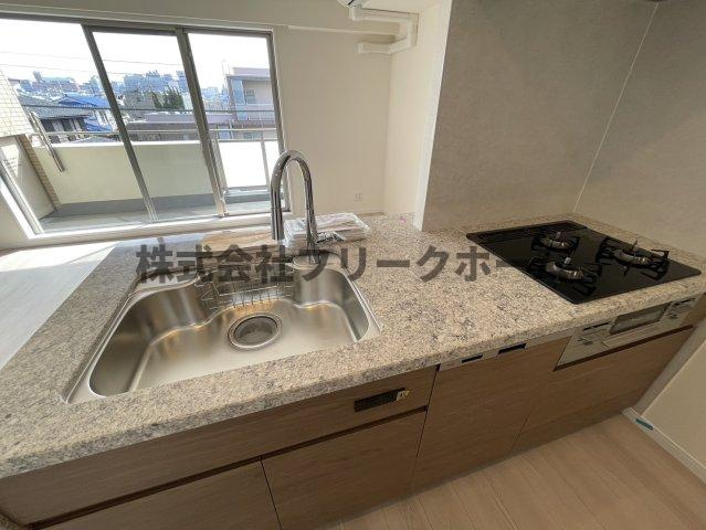 武蔵野市吉祥寺本町４丁目の賃貸マンションのキッチン