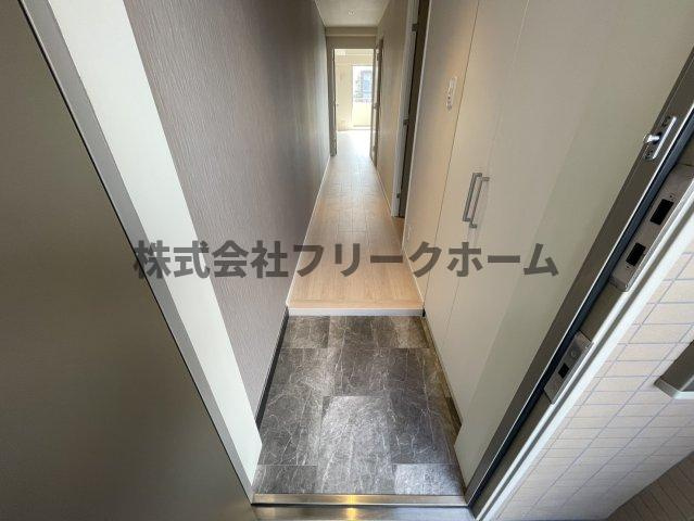 武蔵野市吉祥寺本町４丁目の賃貸マンションの玄関