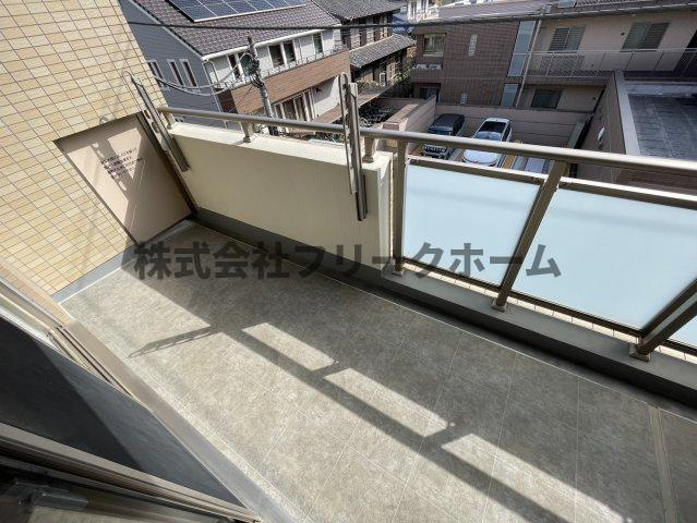 武蔵野市吉祥寺本町４丁目の賃貸マンションのバルコニー