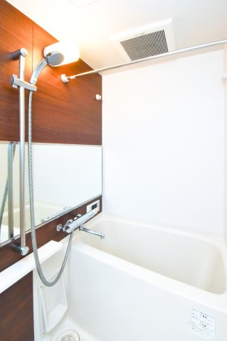 サヴォイコートオブアームズ　6階の浴室|別号室です。現状優先になります。