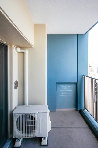 サヴォイコートオブアームズ　6階のバルコニー|別号室のものです。現状優先になります。