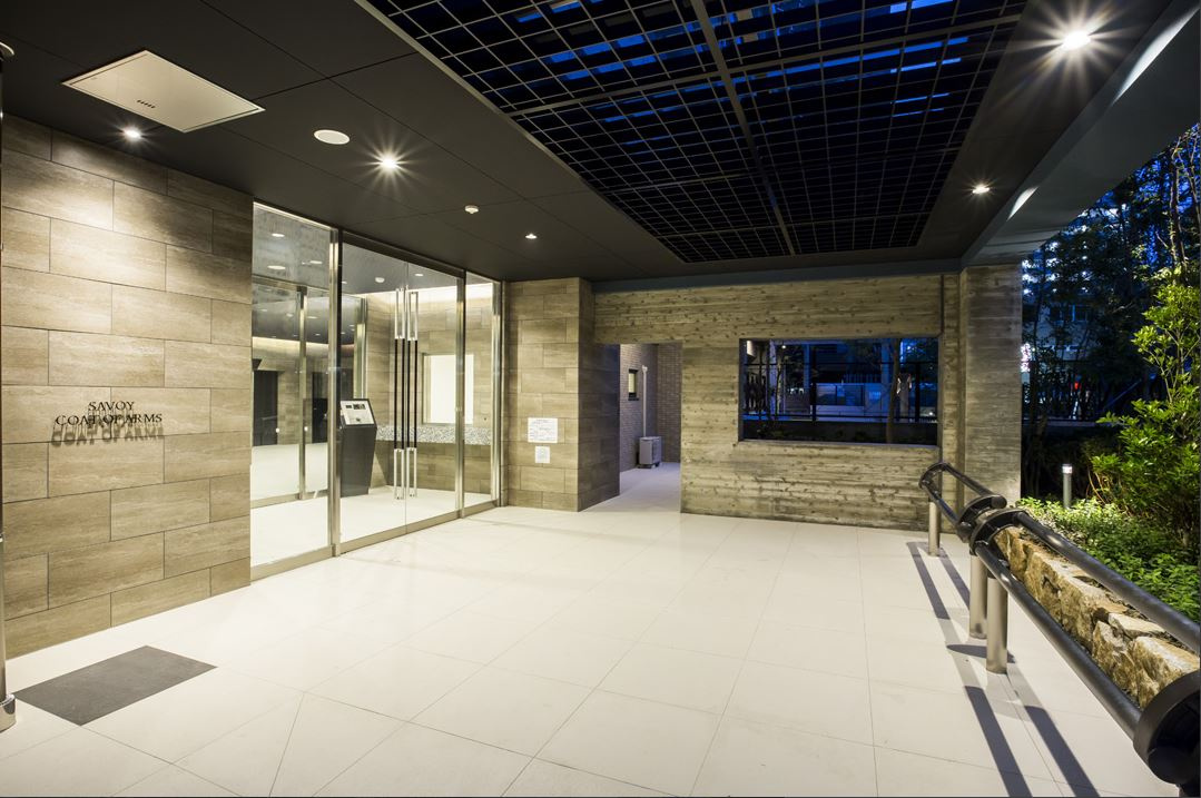 サヴォイコートオブアームズ　6階のエントランス