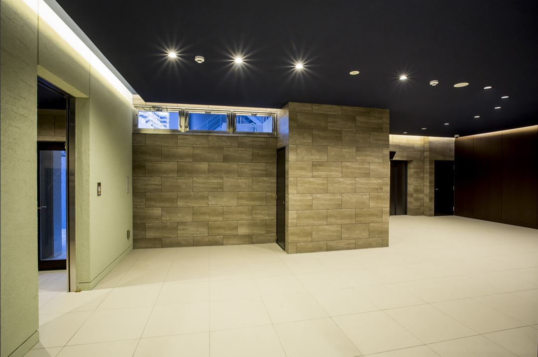 サヴォイコートオブアームズ　6階のロビー