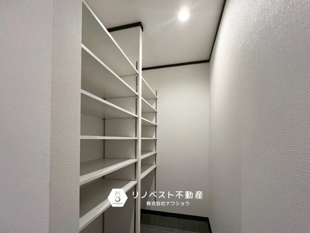 東大阪市花園東町2丁目の収納|【リノベスト不動産】弊社は近鉄大阪線・奈良線『布施』駅から徒歩2分の場所にございます♪
