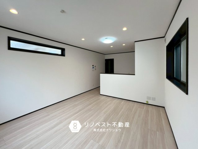 東大阪市花園東町2丁目の居間・リビング|ダウンライトがお部屋を広く見せてくれます♪