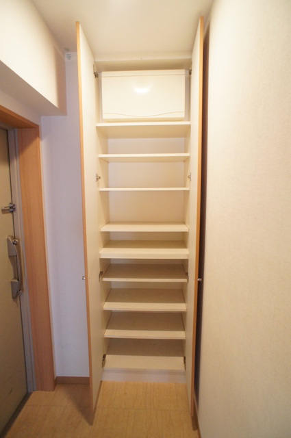 アヴニール北綾瀬の収納