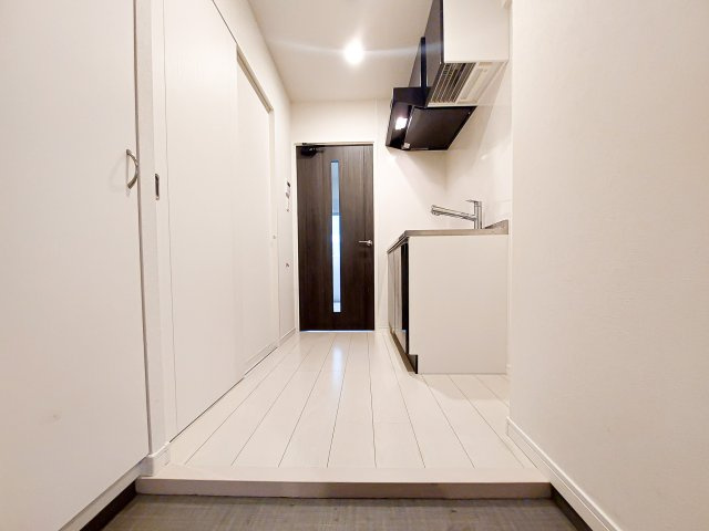 ザ・クォータニティ バイ サヴォイ　4階の玄関|別号室のものになります。現状優先。