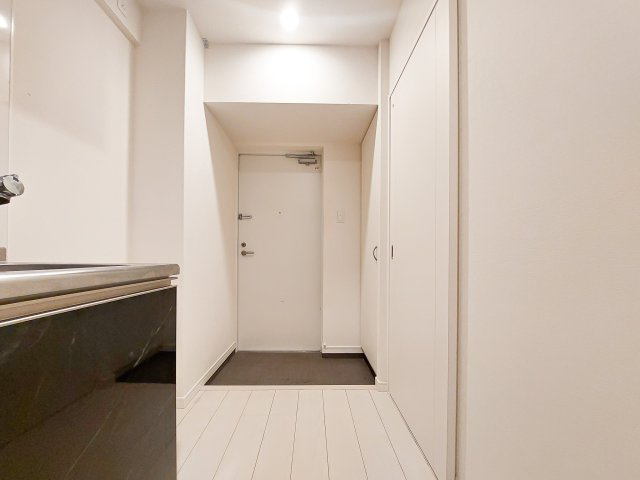 ザ・クォータニティ バイ サヴォイ　4階の玄関|別号室のものになります。現状優先。