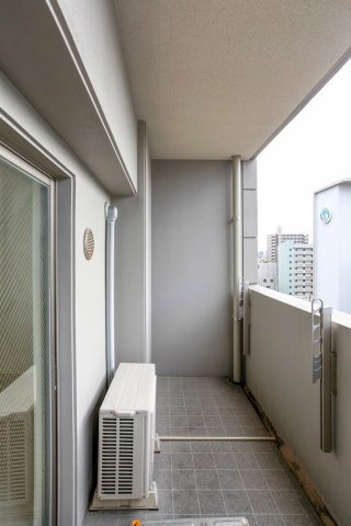 ザ・クォータニティ バイ サヴォイ　4階のバルコニー|別号室のものになります。現状優先。