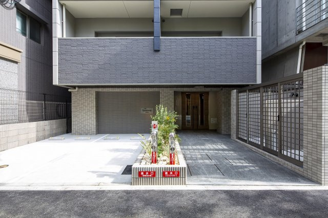 ザ・クォータニティ バイ サヴォイ　4階の駐車場