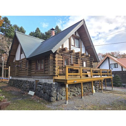 柏野町ログハウスの外観