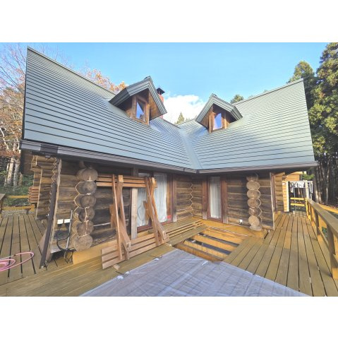 柏野町ログハウスの外観