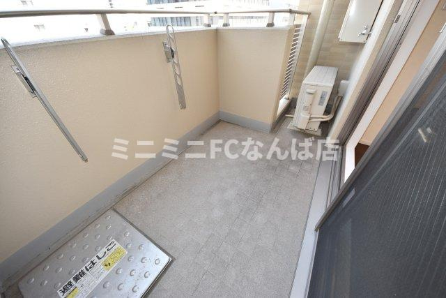 大阪市西区江戸堀３丁目の賃貸マンションのバルコニー