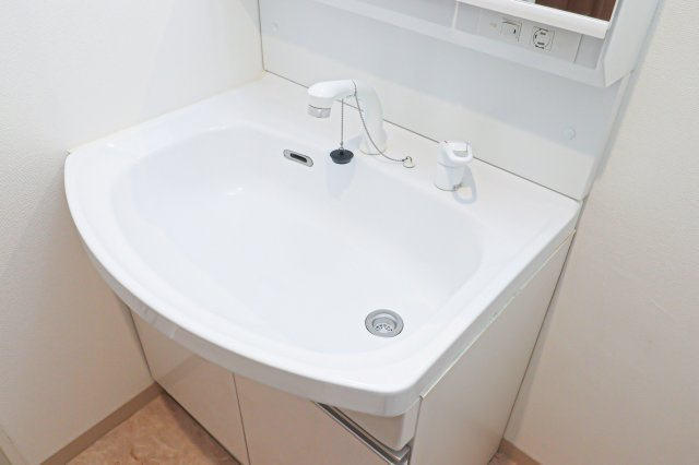 サヴォイラクアティック　8階の独立洗面台|現状優先になります。