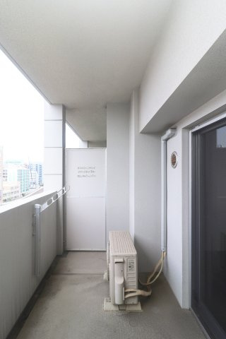 サヴォイラクアティック　8階のバルコニー|現状優先になります。