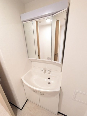 【独立洗面台】 | ワンズレジデンス亀戸 | 使いやすい独立洗面台です