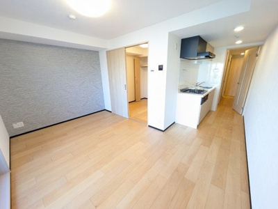 【居間・リビング】 | ワンズレジデンス亀戸 | こちらのリビングで趣味の時間をお楽しみください