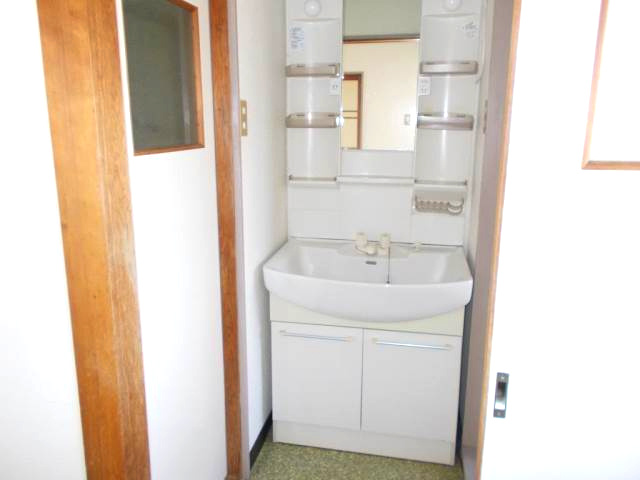 熊本市中央区国府４丁目の賃貸マンションの独立洗面台