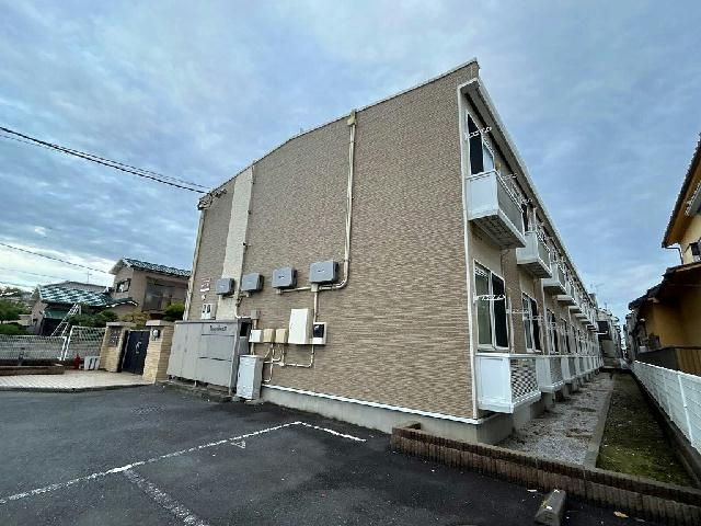 レオパレスリバーサイド西水元の外観