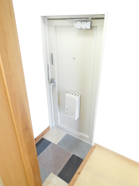 コーポグリーンヒルの玄関