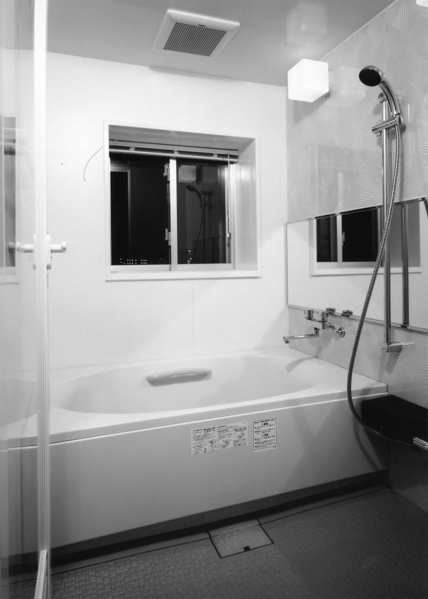 サヴォイフェアリーパーク　7階の浴室|別号室のものです。現状優先になります。