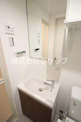 SYNEX横濱新町の独立洗面台